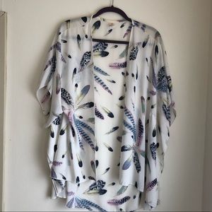 White feather print kimono